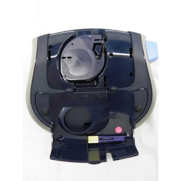 DYMO LetraTag 100T Table Top Label Maker - Picture 5 of 8